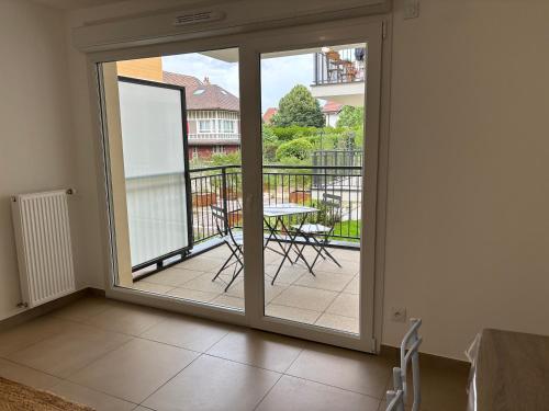 Photo de la galerie de l'établissement Le Cocon - 1' de la gare, à Ville-la-Grand