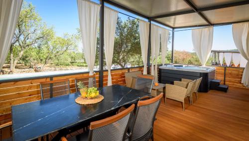 Luxury and Cosy Little House Ivinj 2