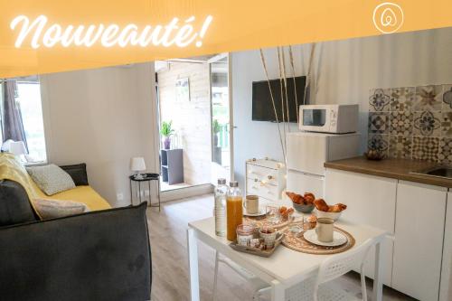 Magnifique studio Le FLAMANT DORE avec Loggia, Terrasse & Climatisation, Proche Mer