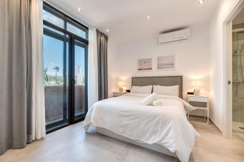 Charming Apartment Paraiso Beach