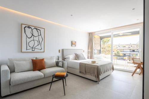 Golden Mile Studio I Seaview I Pools I Beach 4minutes walk I Free Parking