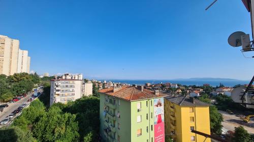 Urbana Rijeka 2BR Apartment Near City Center, Fast Wi-Fi