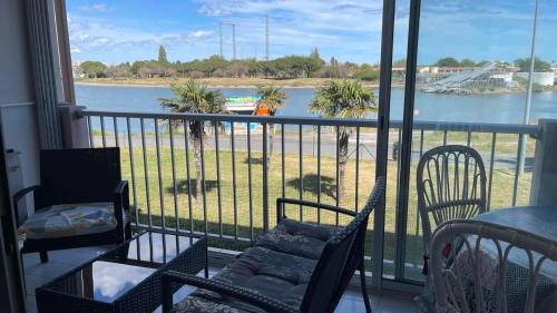 Résidence Amourêva,T2, vue LAGON, proche mer, parking, clim, piscine