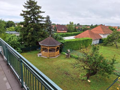 Zahrada ubytování Hajni apartmanház