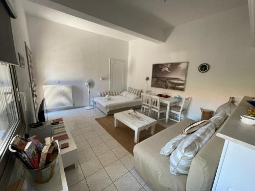 Lemon Tree Apartment