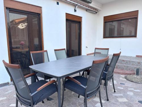 Gambar di galeri bagi APARTMANI 4 PALME di Starigrad-Paklenica