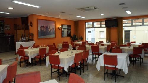 Restaurace v ubytování Hostal Coruña