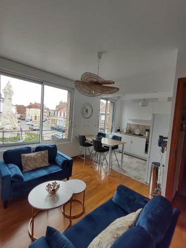 Χώρος καθιστικού στο Duplex Le Voltaire à 900m de la plage de Malo Les Bains