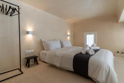 Acropolis Local Loft