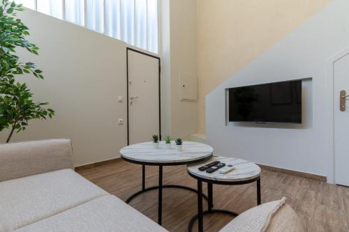 Acropolis Local Loft