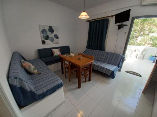 Gallery image of En Kythno in Kithnos