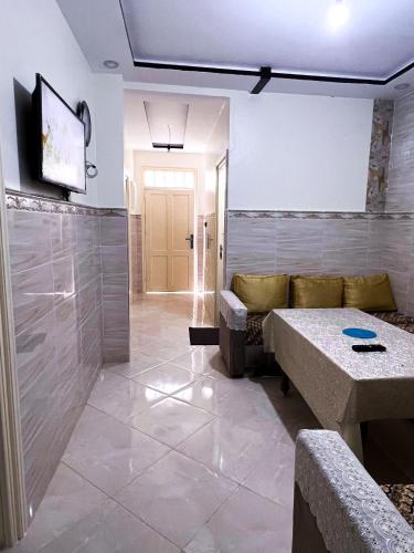 Μια τηλεόραση ή/και κέντρο ψυχαγωγίας στο charming apartment