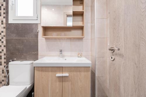 Athens Center 1B Residence by Hestia Properties