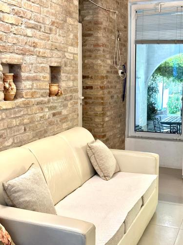 Ein Sitzbereich in der Unterkunft Apartments Simovic