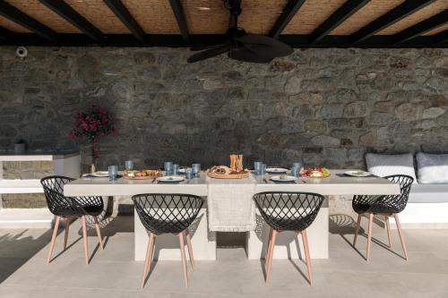 Villa Milagro 4Br with Sea View Mikri Vigla Beach