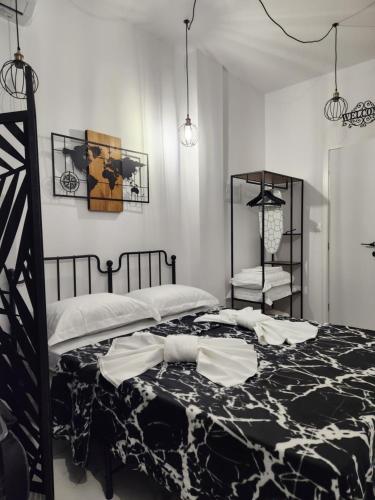 Ένα ή περισσότερα κρεβάτια σε δωμάτιο στο Luxury Suites Artisti Elena 1