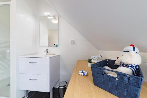 Gambar di galeri bagi OCEAN VIEW - Luxueux T3 avec magnifique vue mer di Porspoder
