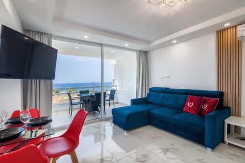 Ponderosa 619, Las Americas, 2 bedroom apartment with large terrace and ocean view, next to Siam Park