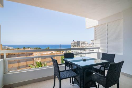 Ponderosa 619, Las Americas, 2 bedroom apartment with large terrace and ocean view, next to Siam Park