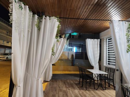 Posezení v ubytování Luxury Suites Artisti Elena 2