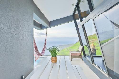 Villa Leonor Cliffside Retreat