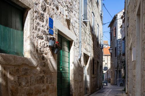 Apartments by the sea Stari Grad, Hvar - 22052