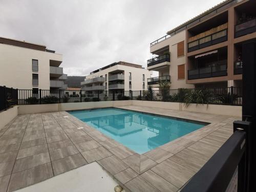 Studio Cabine au Lavandou - 4 Pers, Clim, Piscine, Terrasse, Parking, 950m Plage - FR-1-803-26
