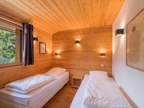 Chalet 4 chambres, proche pistes, parking, pour 8 personnes