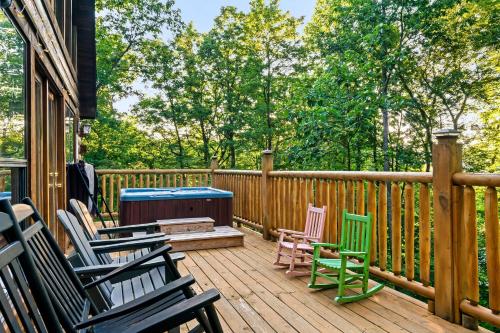 Deja View Serene Mountain Cabin for a Family Get-away with a Hot tub Sauna Fire pit that is Pet Friendly photo 22