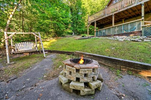 Deja View Serene Mountain Cabin for a Family Get-away with a Hot tub Sauna Fire pit that is Pet Friendly photo 24