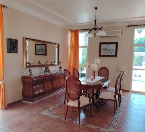 Et opholdsområde på Villa Santa Ana