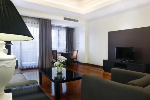 Televisyen dan/atau pusat hiburan di Oakwood Suites Kuningan Jakarta