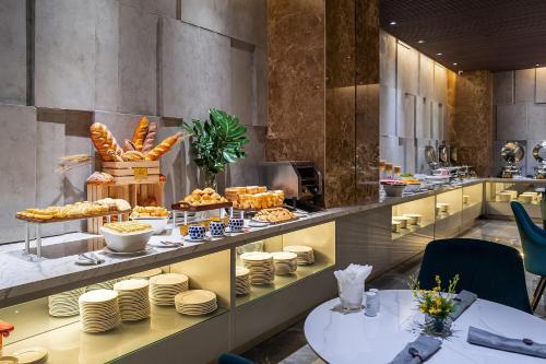 Jídlo v hotelu nebo okolí