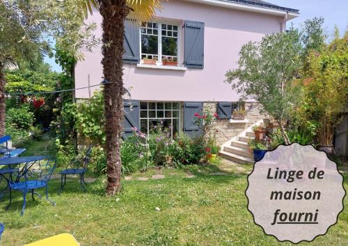 Maison de charme classée 4 étoiles centre ville vannes Garage WIFI