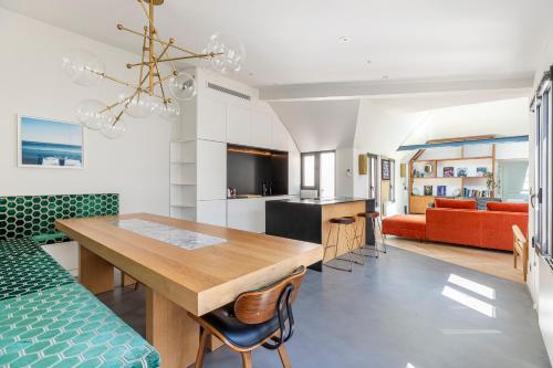 Luxury Flat with AC "La-verrère-du-paradis"