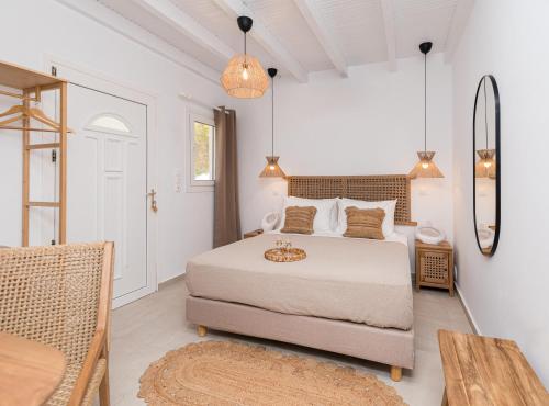 Katil atau katil-katil dalam bilik di Kanelis Studios & Suites