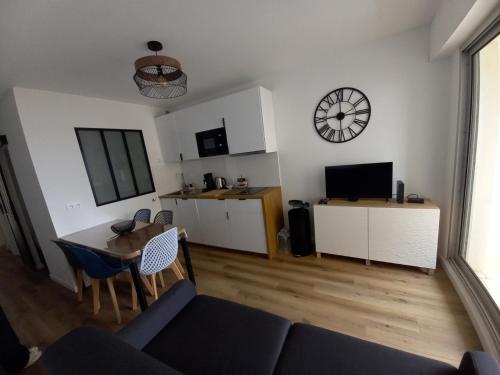 Kuchyň nebo kuchyňský kout v ubytování Le Rivage - Vue mer