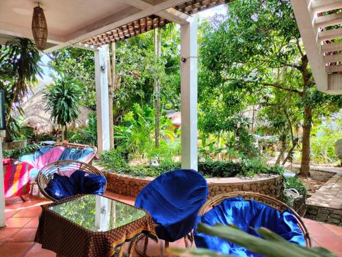 Zahrada ubytování Jungle House Kep