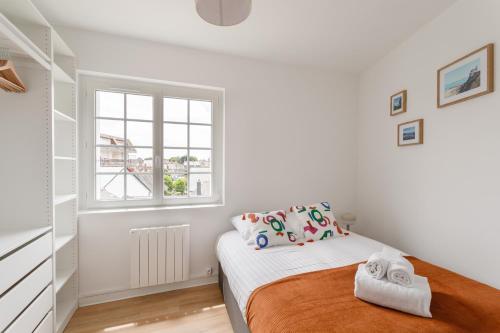 Postel nebo postele na pokoji v ubytování Le Clos Émeraude - Appt de 30 m² à Dinard