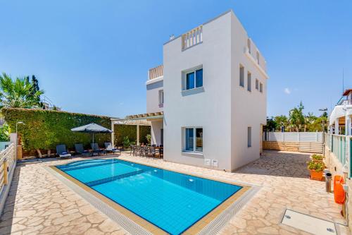 Blue Velvet Villa by Ezoria Villas