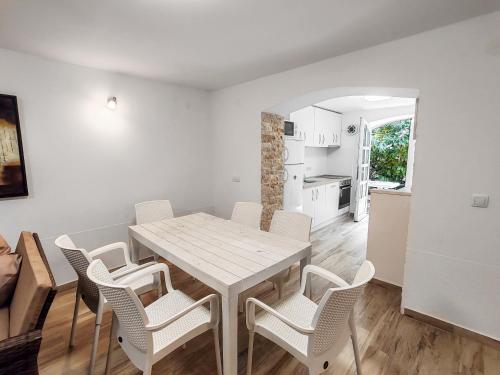 Η κουζίνα ή μικρή κουζίνα στο Villa Masha