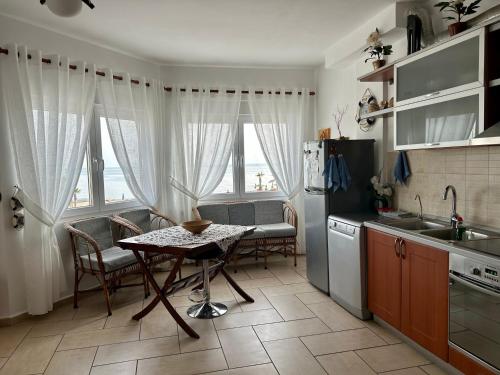 Köök või kööginurk majutusasutuses Teuta Apartment