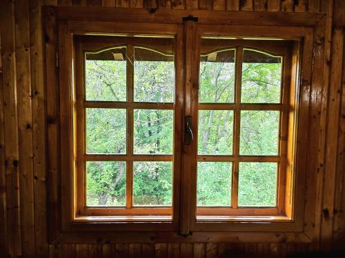 Fotografie z fotogalerie ubytování Cabana din Tei, 5 Camere si Semineu, Costisata, Dambovita v destinaci Costişata