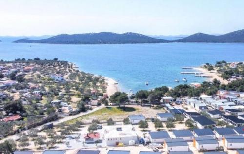 an aerial view of a beach and the water at Marty House Drage in Drage