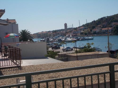 Waterfront Apartments – Photos 3