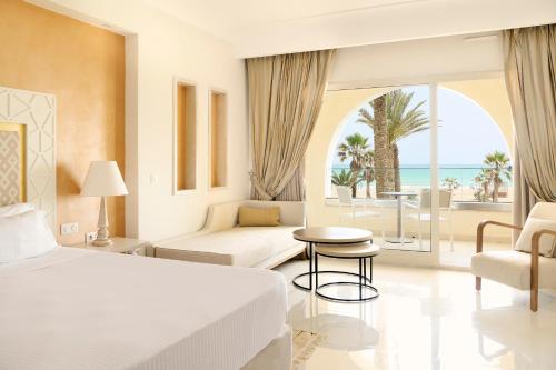 Postel nebo postele na pokoji v ubytování Iberostar Selection Eolia Djerba