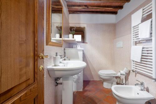 Koupelna v ubytování Chiara House In Galenda