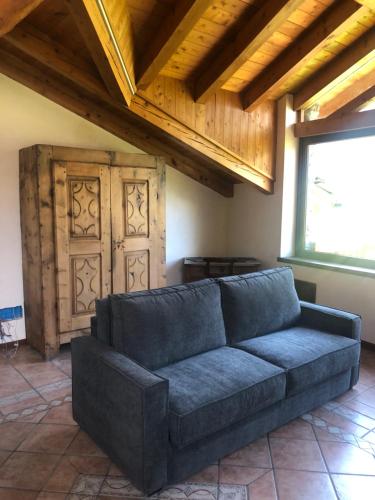 Χώρος καθιστικού στο TROIS COURONNE Appartamenti di Charme ad uso turistico VDA La Salle