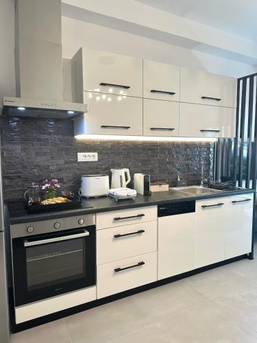 Nice n Cosy Apartment II