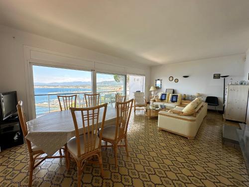 Agi Villa Poncella